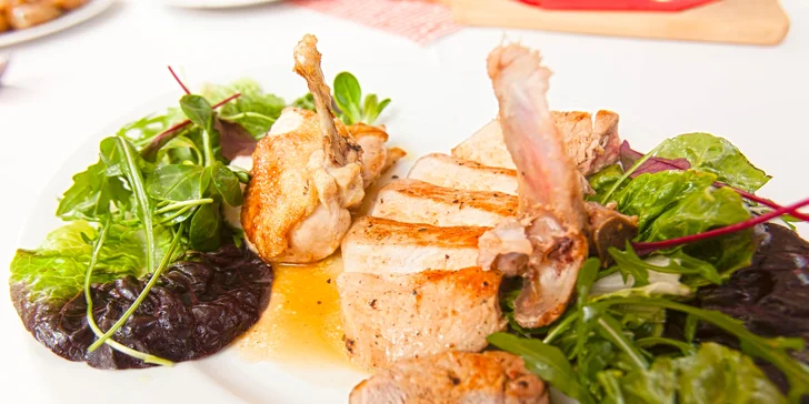 3chodové menu: domácí paštika, kuřecí supreme i vepřový T-Bone steak