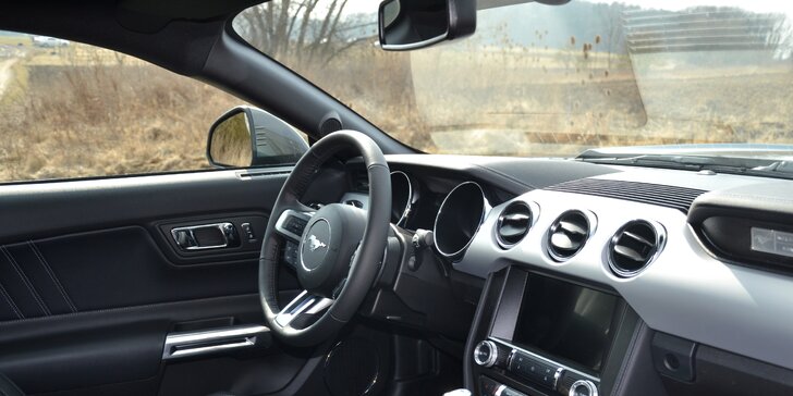 Řidičem nebo spolujezdcem ve Ford Mustang GT 5.0 rv. 2017 - až na 24 hodin