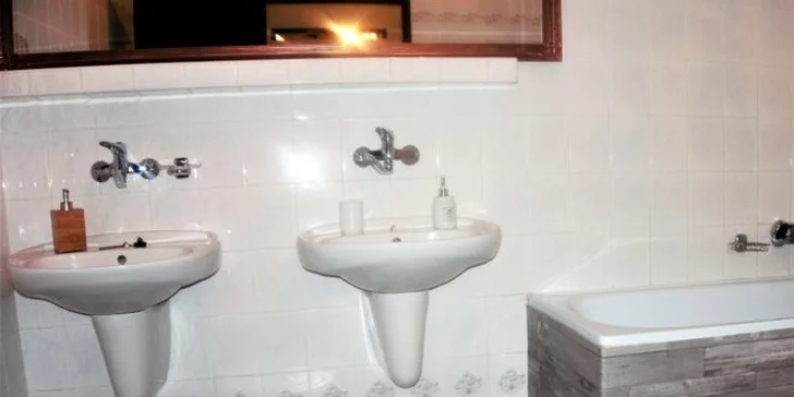 1 nebo 2 noci v apartmánu s vlastní vířivkou: sekt, občerstvení a snídaně