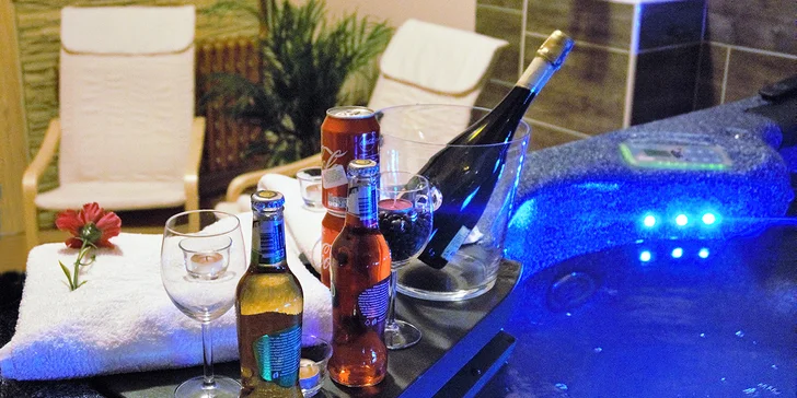 1 nebo 2 noci v apartmánu s vlastní vířivkou: sekt, občerstvení a snídaně