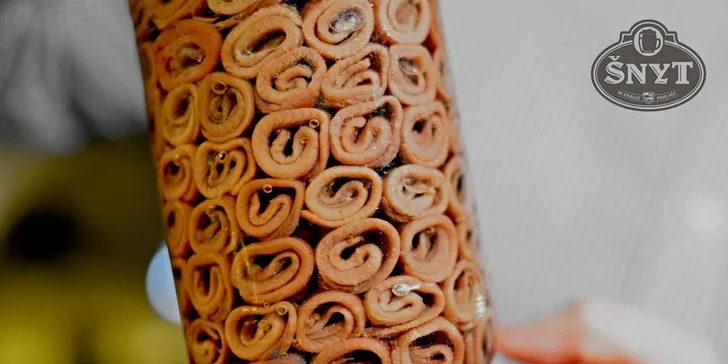 4 talíře teplých a studených tapas podle výběru a 2 piva šnyt