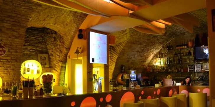199 Kč za jakékoli ČTYŘI míchané drinky v Havana Clubu! Vyhlášený bar v centru Prahy, skvělé nápoje a originální atmosféra se slevou až 65 %.