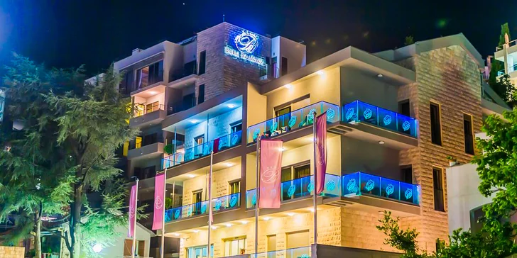 Letní idylka v Černé Hoře: 5 nebo 7 nocí ve 4* hotelu přímo u pláže se snídaní