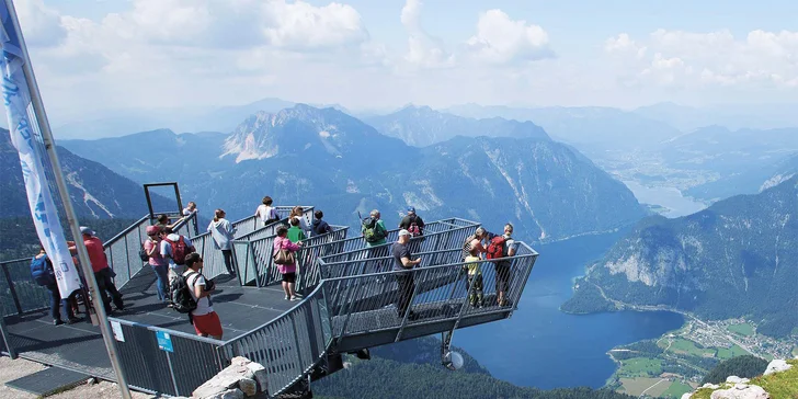 Rakouský největší květinový festival: narcisové korzo a Hallstatt na 1 noc