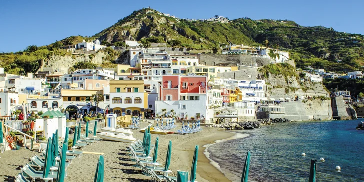 Ischia s výlety: 7 nocí s polopenzí, doprava vč. trajektu, 5 minut od pláže