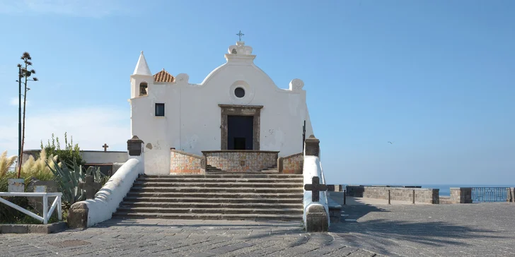 Ischia s výlety: 7 nocí s polopenzí, doprava vč. trajektu, 5 minut od pláže