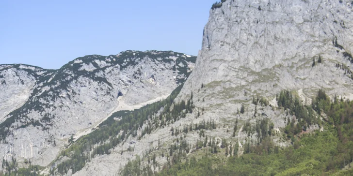 Rakouský největší květinový festival: narcisové korzo a Hallstatt na 1 noc