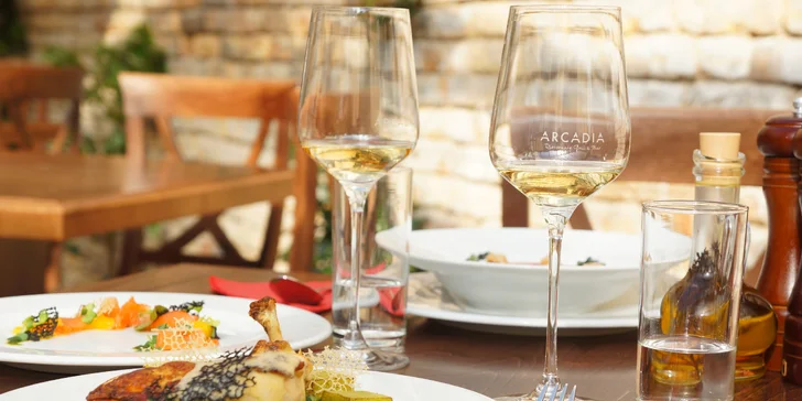 4chodové jarní menu v italské restauraci: carpaccio i čokoládový koláč