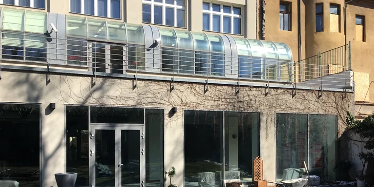 3x fitness s prvky výcviku s vysokou intenzitou, kruhového a funkční tréninku