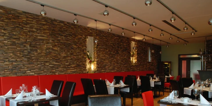 Relax ve 4* hotelu v Kolíně se snídaní, večeří a rozhlednou