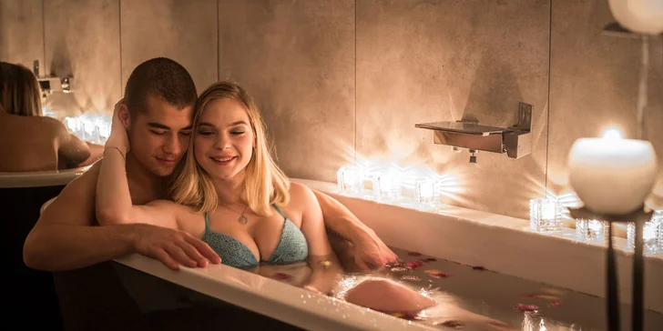 Jarní romantický pobyt v Kutné Hoře: degustační večeře nebo relaxační lázeň