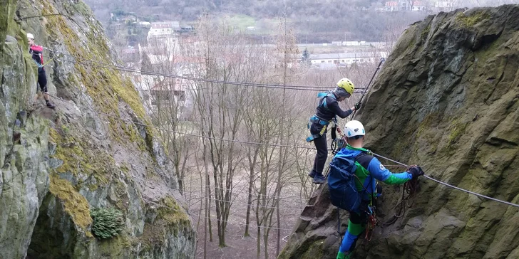 Kurz lezení via ferrata na Slánské hoře pro jednoho, pár nebo partu