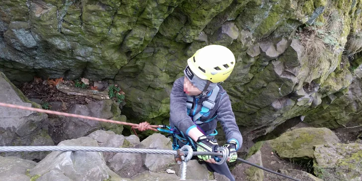 Kurz lezení via ferrata na Slánské hoře pro jednoho, pár nebo partu
