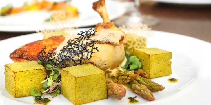 4chodové jarní menu v italské restauraci: carpaccio i čokoládový koláč