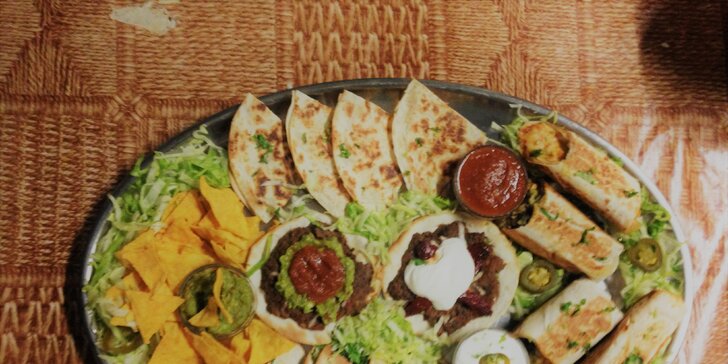 Jak chutná Mexiko: Vegetariánské plato tradičních dobrot pro 2–3 osoby