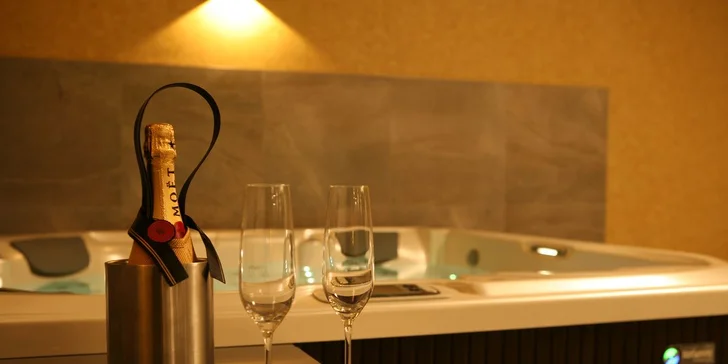 Uvolněte se: masáže, privátní vířivka, sauna i romantický balíček pro 2 osoby