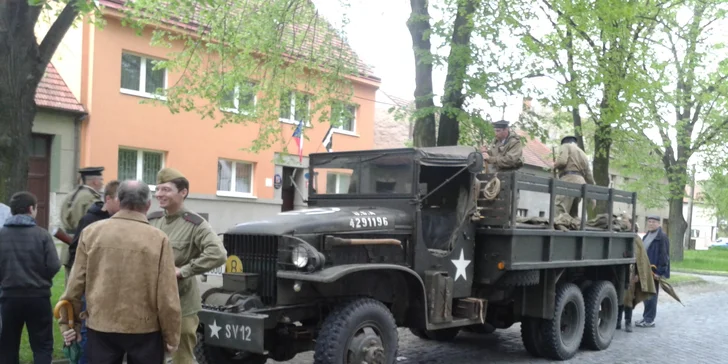 Zážitek jako v roce 1944: jízda v historickém náklaďáku GMC CCKW