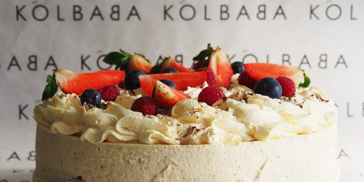 Sladká nádhera z cukrárny Kolbaba: dort Alžír nebo jogurtový s ovocem