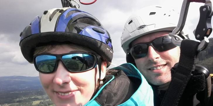 Tandemový paragliding: vyhlídkový nebo termický let v Beskydech