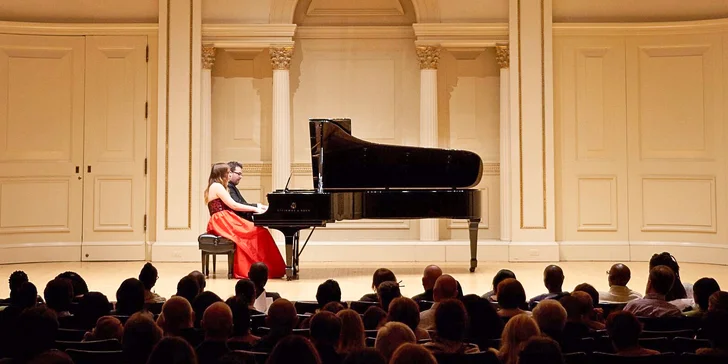Souvenýry ze Španělska: Vstupenka na klavírní koncert dua Iberian&Klavier
