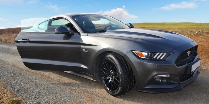 Řidičem nebo spolujezdcem ve Ford Mustang GT 5.0 rv. 2017 - až na 24 hodin