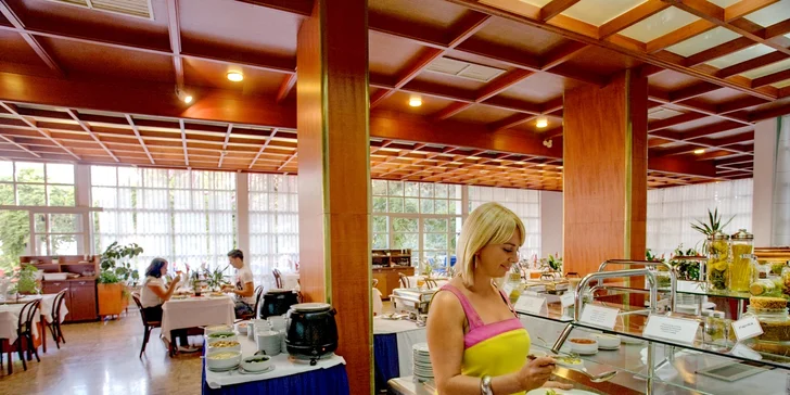 Červnová dovolená v Chorvatsku: hotely s all inclusive nebo s polopenzí