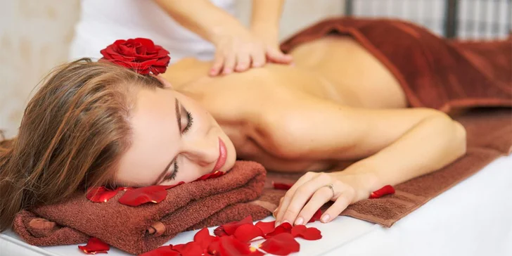 Hodina relaxace: celotělový zábal a masáž zad a šíje vonnými oleji