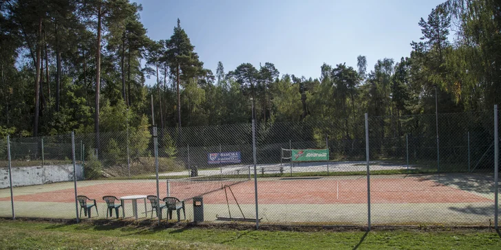 Pobyt nedaleko Prahy: 2 noci s polopenzí, neomezený vstup do bazénu