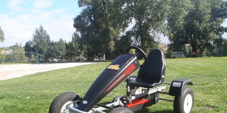 5kilometrový Šárecký sešup na šlapacích kárách