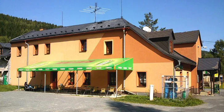 Pobyt v Jeseníkách vč. wellness a polopenze: pro 2 + dítě do 11,9 let zdarma