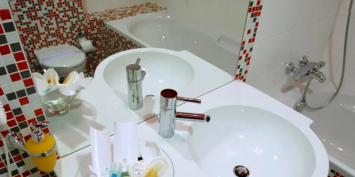 Relax ve 4* hotelu v Kolíně se snídaní, večeří a rozhlednou