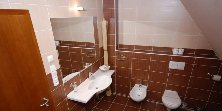 Relax ve 4* hotelu v Kolíně se snídaní, večeří a rozhlednou
