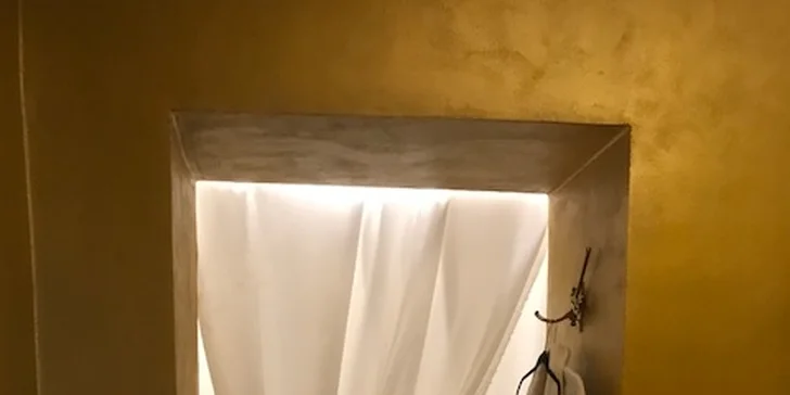 Prohřívací thajská masáž celého těla vč. chodidel pro odbourání stresu horkým olejem z citronové trávy