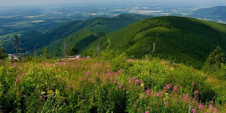 Aktivní dovolená v zimě nebo na jaře v Beskydech s polopenzí
