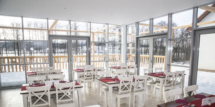Hotel přímo u Lipna: 2–4 dny, polopenze a wellness s bazénem a saunou