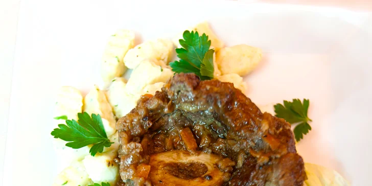 Letní menu pro dva: losos, šafránové rizoto i cheesecake + láhev vína