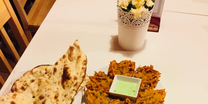Indické hody pro dva v restauraci Taj Mahal: jehněčí i kuřecí coby hlavní chod