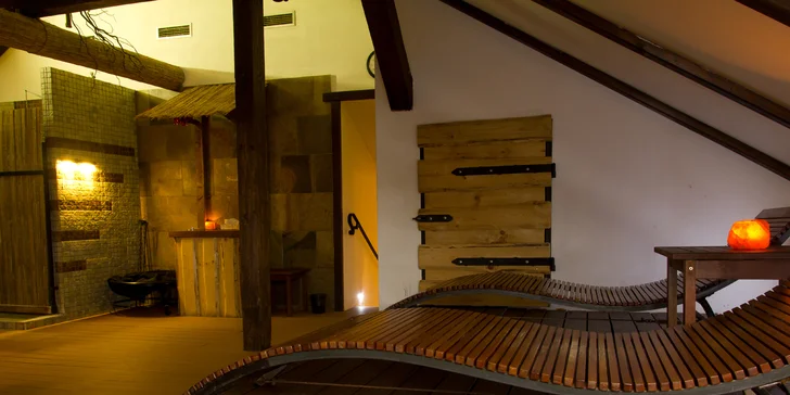 Pozlacený wellness víkend v Jeseníkách: sauny, bazén, masáže a polopenze