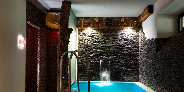 Turistický pobyt pro 2 s neomezeným vstupem do wellness a polopenzí
