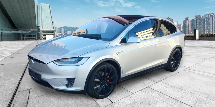 SUV Tesla X P90D: Nejrychlejší elektromobil v ČR s výkonem 770 koní