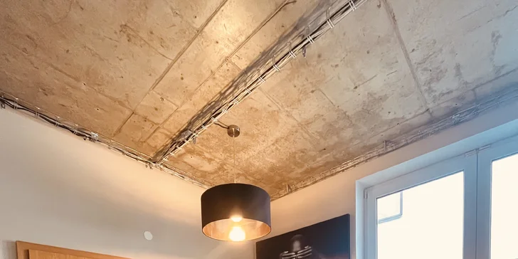 Salón najdete v ulici Nádražní.