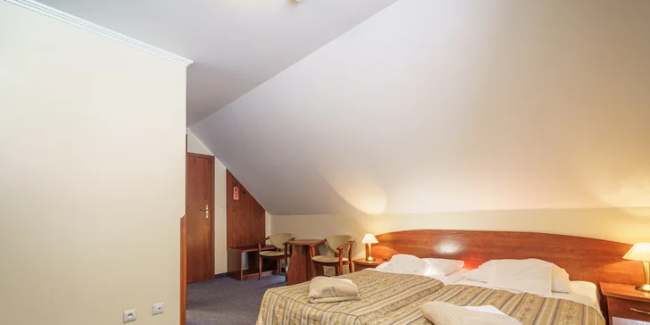  Parkování je u hotelu zdarma. 