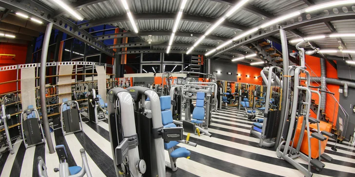 Hýbejte se: 1 neomezený vstup nebo měsíční permanentka do fitness centra