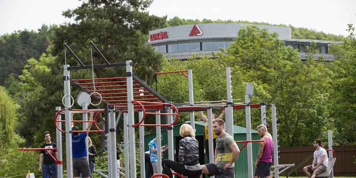 Hýbejte se: 1 neomezený vstup nebo měsíční permanentka do fitness centra