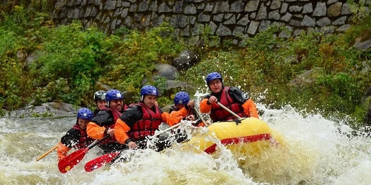 Jen 3 dny v roce: rafting na Vltavě při vypouštění přehrady Lipno