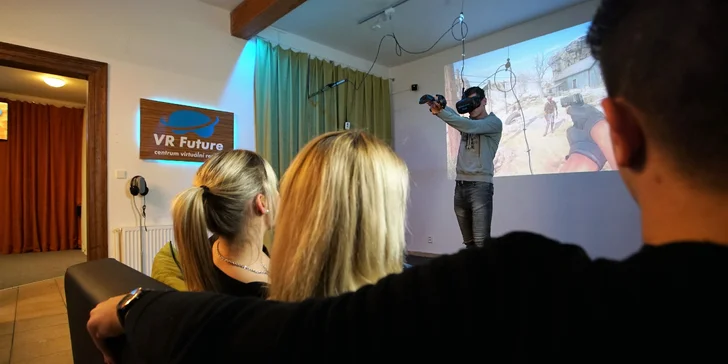 Hodina virtuální reality pro skupinu i jednotlivce: objevujte, pařte, bavte se