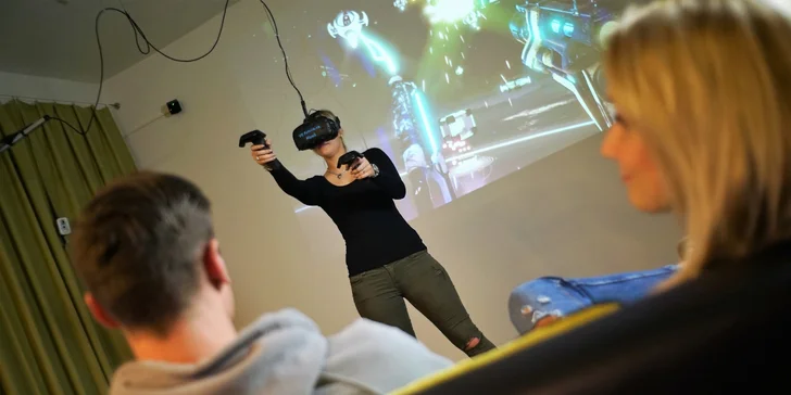 Hodina virtuální reality pro skupinu i jednotlivce: objevujte, pařte, bavte se