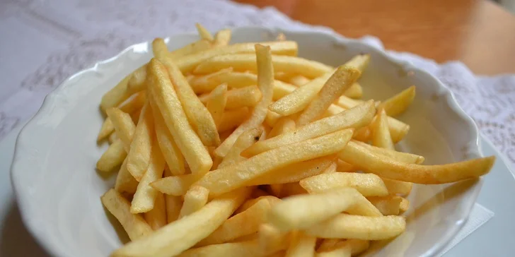 2 burgery a 2 piva v restauraci U Matěje Kotrby