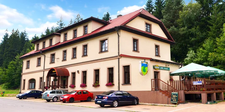 Aktivní dovolená v zimě nebo na jaře v Beskydech s polopenzí