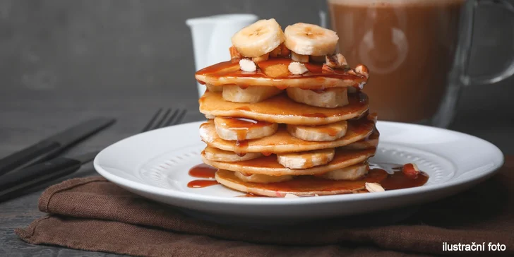 Bezlepkové vegan lívance s domácí nutellou a nápoj dle výběru